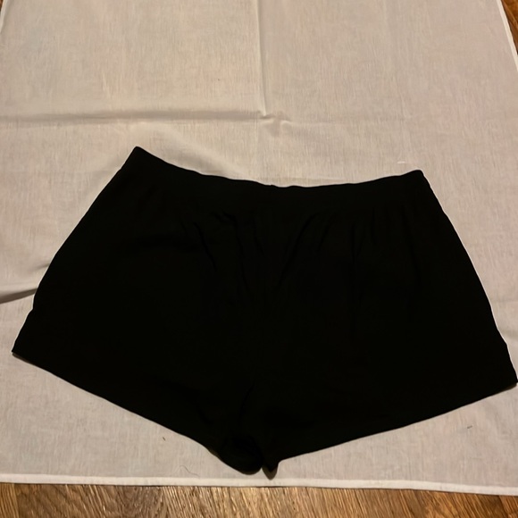 Skims SOFT LOUNGE LOOSE SHORT NWT - Picture 2 of 3